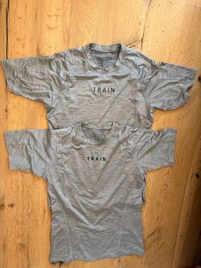 2x Equinox TRAIN t shirts men’s small